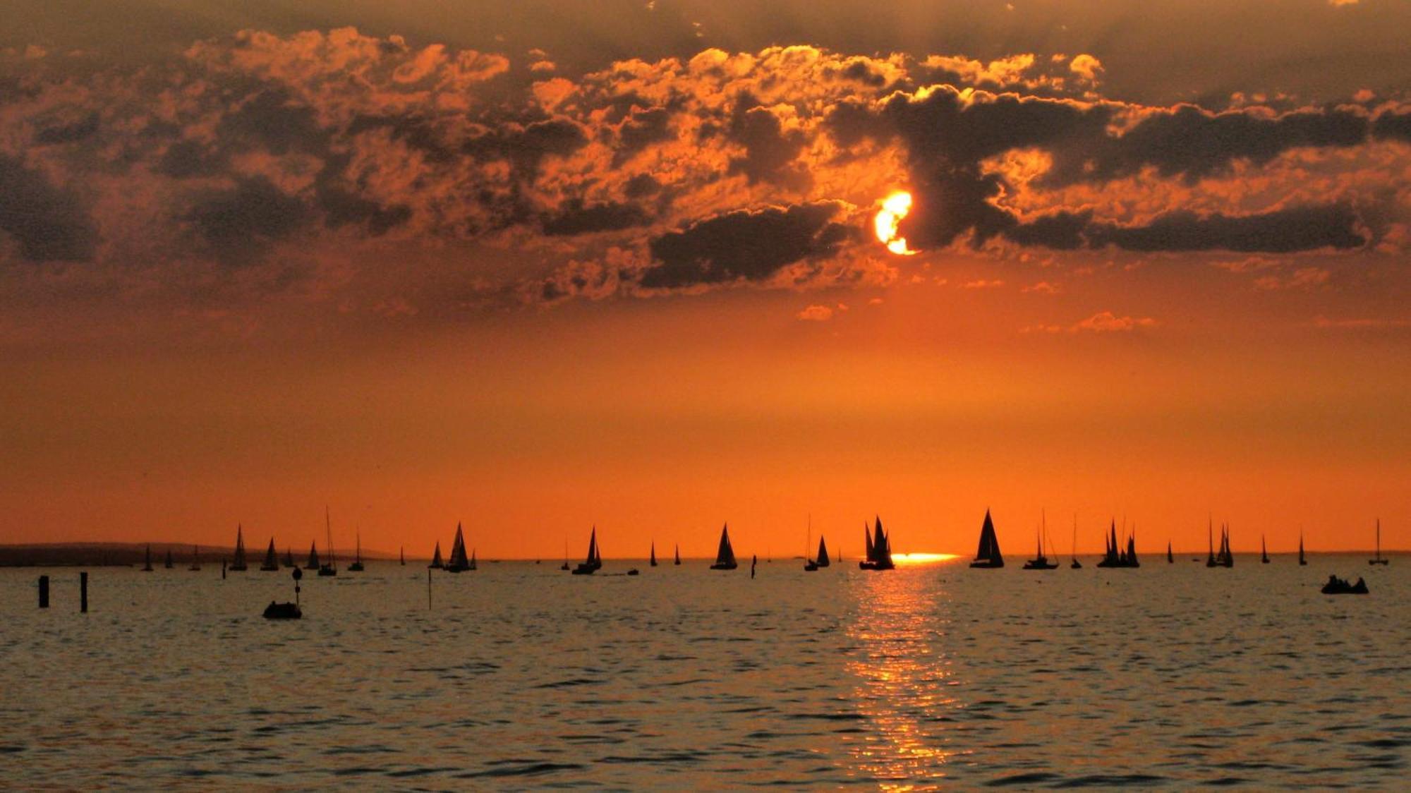 Seeblick Bregenz - Mit Parkgarage Luaran gambar